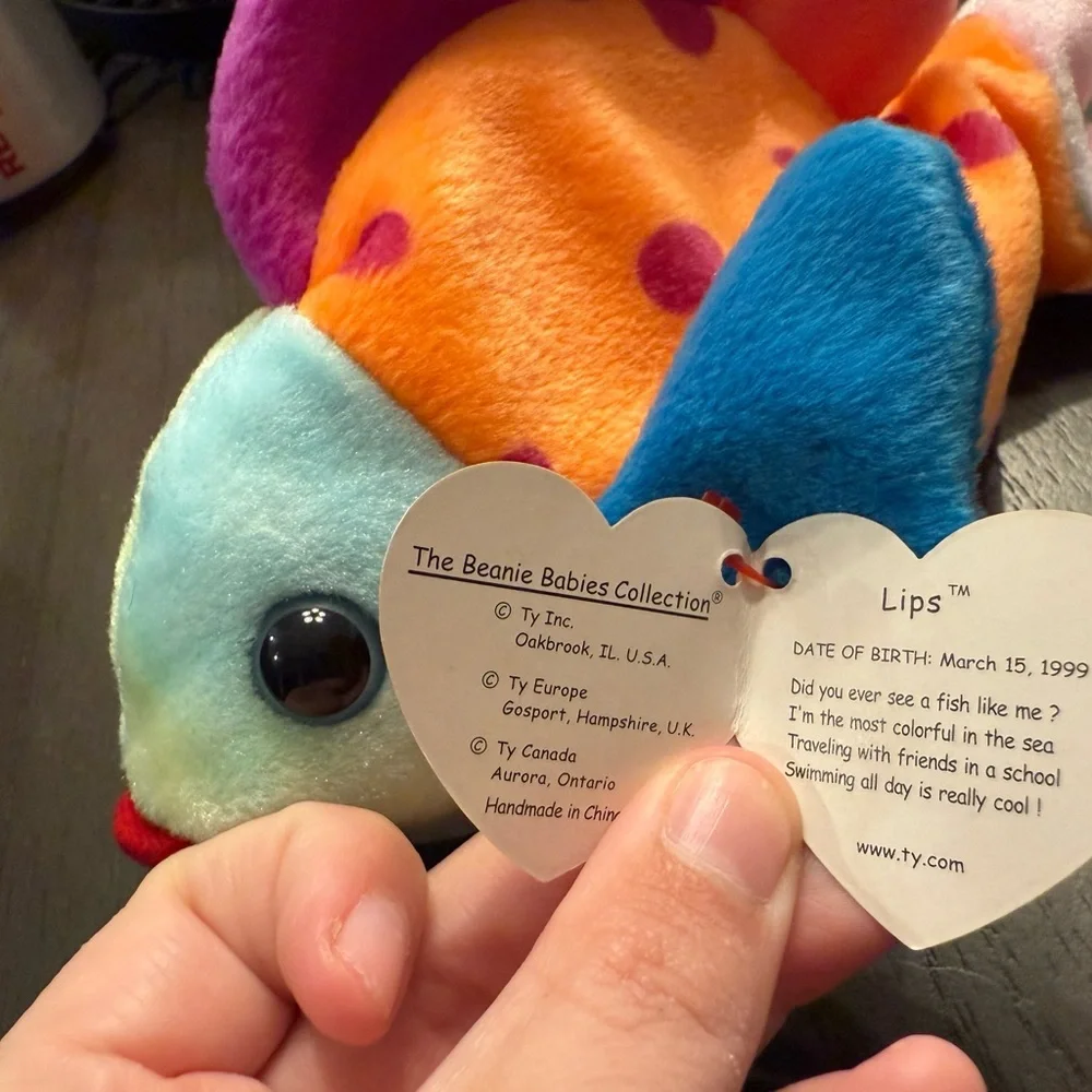 “Lips” 1999 RARE beanie baby